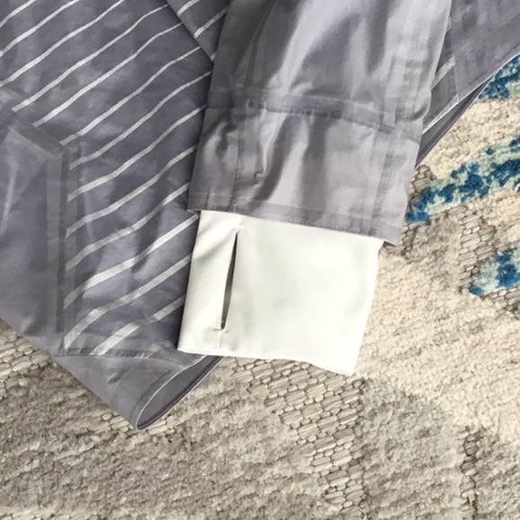 HOKA ONE ONE Performance Shield Running Jacket Color Lunar Rock Size Medium Wind - Picture 7 of 9